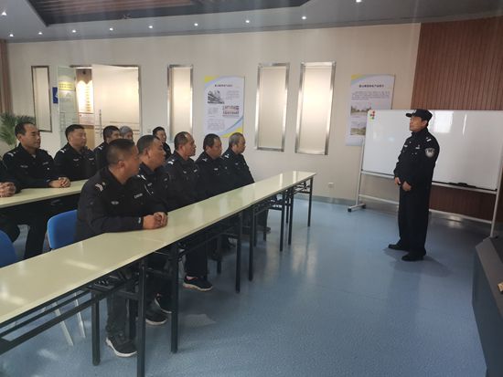 總務(wù)處開(kāi)展安保人員技能培訓(xùn)3