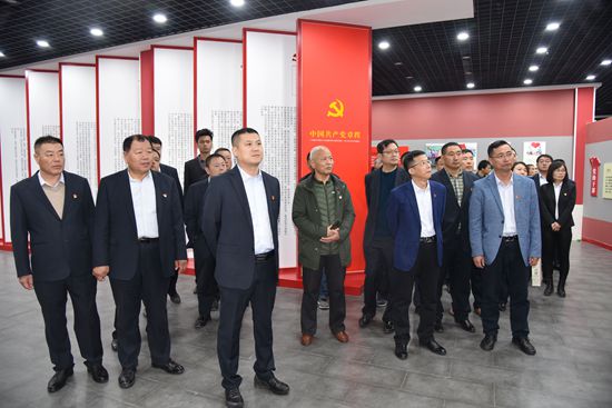 進(jìn)學(xué)堂 學(xué)黨章，守初心 擔(dān)使命——集團(tuán)黨總支開展黨員開放式組織生活19