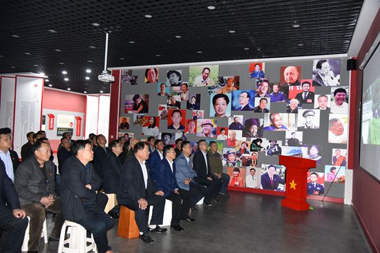 進(jìn)學(xué)堂 學(xué)黨章，守初心 擔(dān)使命——集團(tuán)黨總支開展黨員開放式組織生活19