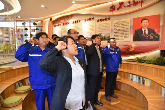 抓實(shí)主題教育 筑牢信仰之基 ——集團(tuán)機(jī)關(guān)黨支部、重山思沃瑞全體黨員走進(jìn)“初心學(xué)堂”參觀學(xué)習(xí)68