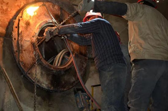 大修進行時，這里有一群可愛的重山人.......