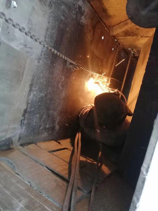 大修進行時，這里有一群可愛的重山人.......（三）82