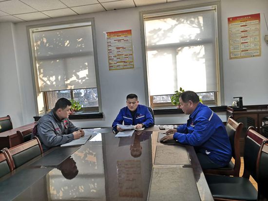 紅紅臉 出出汗 思想體檢促整改——集團(tuán)各黨支部召開專題組織生活會0