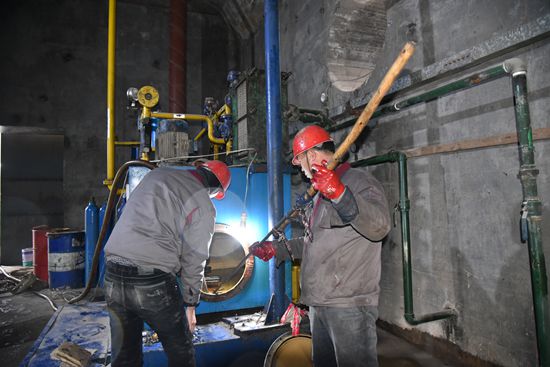 大修進(jìn)行時，這里有一群可愛的重山人......41