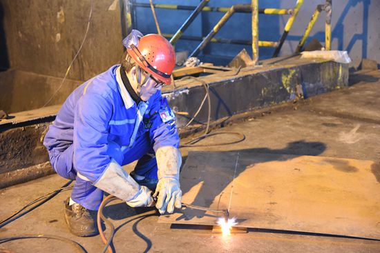 大修進(jìn)行時，這里有一群可愛的重山人......41