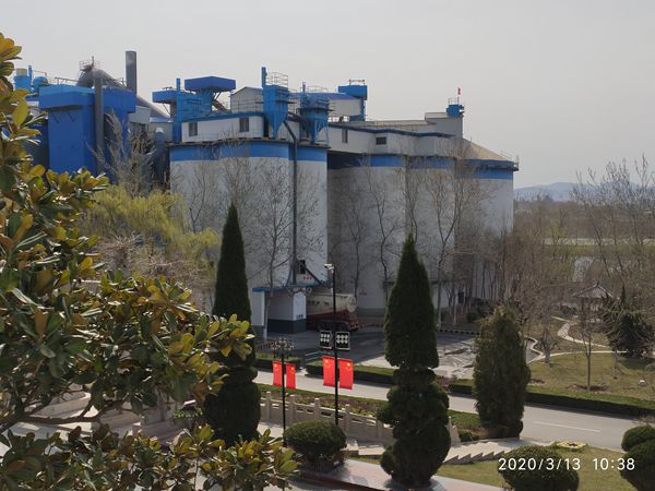 重山春已到 奮斗正當(dāng)時21