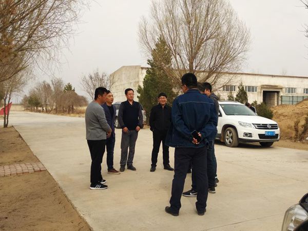 旗領(lǐng)導(dǎo)到鵬峰化工視察指導(dǎo)工作 13