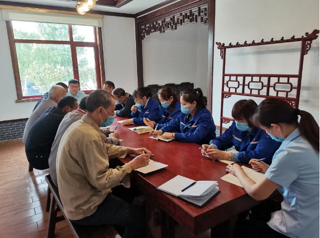 集團(tuán)辦公室召開(kāi)工作會(huì)議27