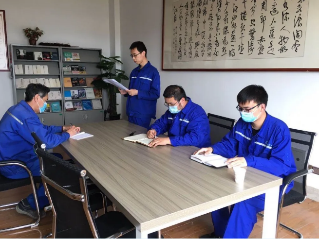 重山光電組織全員學(xué)習(xí)董事長講話精神31