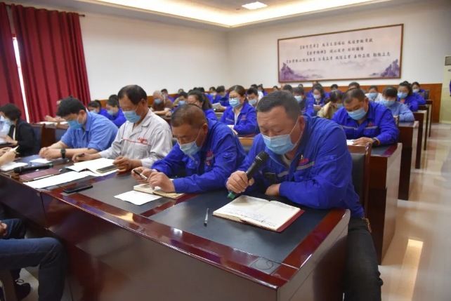 集團(tuán)機(jī)關(guān)、魯中水泥黨支部召開入黨積極分子推選會議57