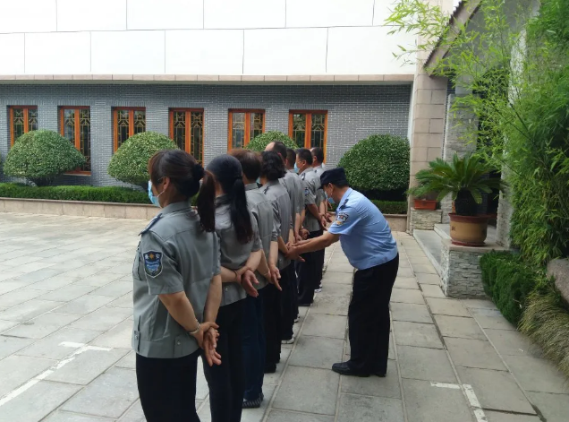 總務(wù)處開展安保人員專項培訓49