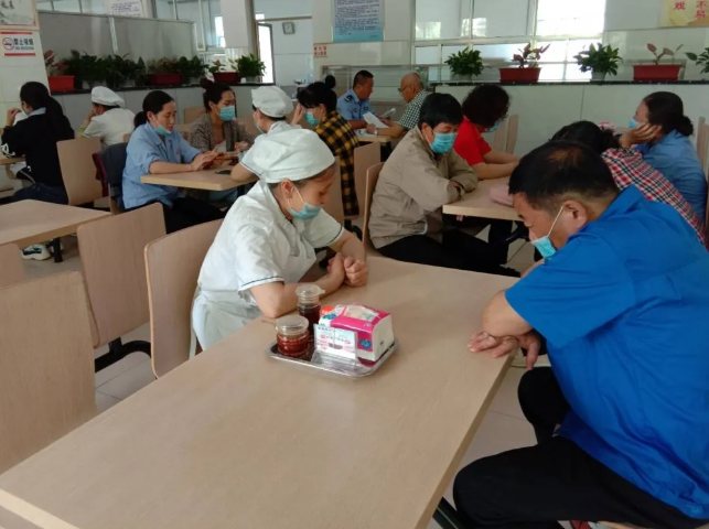 集團(tuán)辦公室召開(kāi)部門會(huì)議65