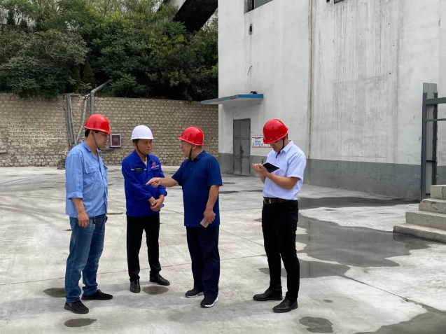 集團(tuán)召開重點(diǎn)工作推進(jìn)會(huì)78