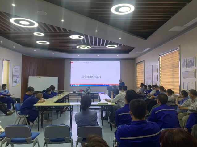 魯中水泥組織事故應(yīng)急救援專項(xiàng)培訓(xùn)8