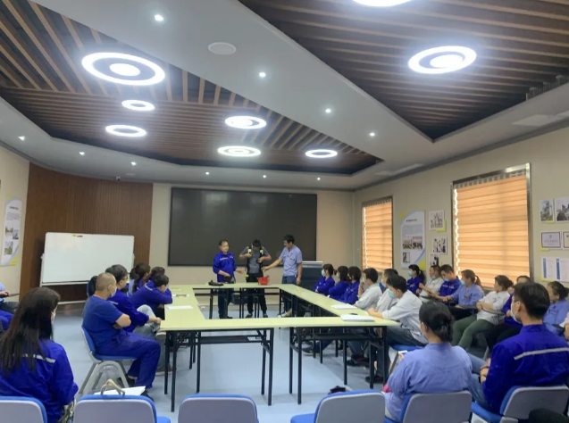 魯中水泥組織事故應(yīng)急救援專項(xiàng)培訓(xùn)8