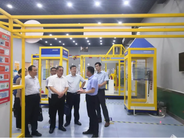 市委黨校領(lǐng)導(dǎo)到重山集團調(diào)研指導(dǎo)72