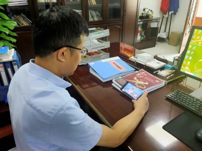 重山黨員8月份學(xué)習(xí)通知91