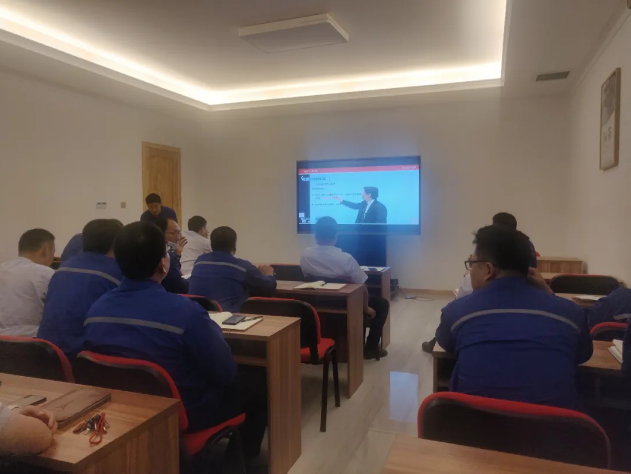 重山思沃瑞進(jìn)行“大學(xué)習(xí)、大培訓(xùn)、大考試”行動(dòng)專(zhuān)項(xiàng)培訓(xùn)7