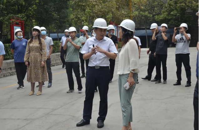 尋求合作 共謀發(fā)展——壽光市建筑業(yè)協(xié)會混凝土專委會到魯中水泥參觀考察100