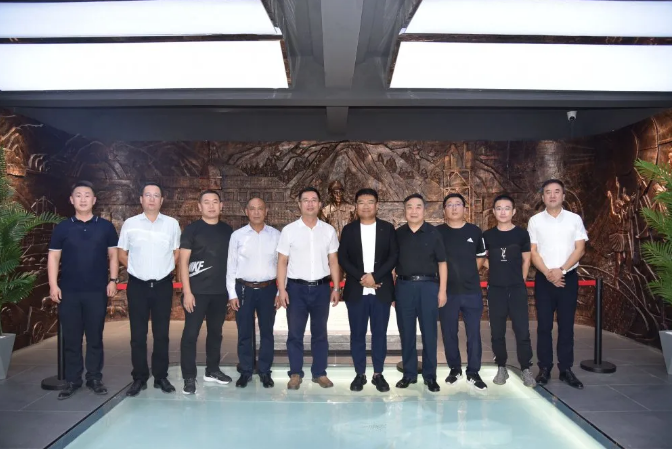 扎魯特旗到重山集團參觀考察33