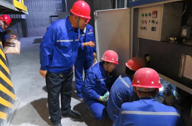 知行合一，情暖雙節(jié) 黃驊三陽總經(jīng)理王軍林慰問堅守一線員工58