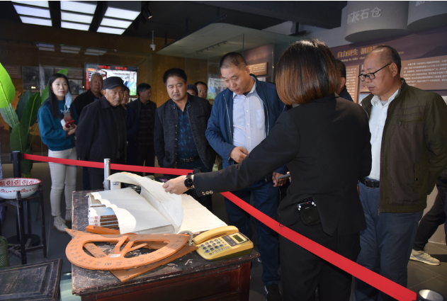 不忘初心強(qiáng)黨性 牢記使命譜新篇 ——史家村黨支部到重山集團(tuán)開展開放式組織生活58