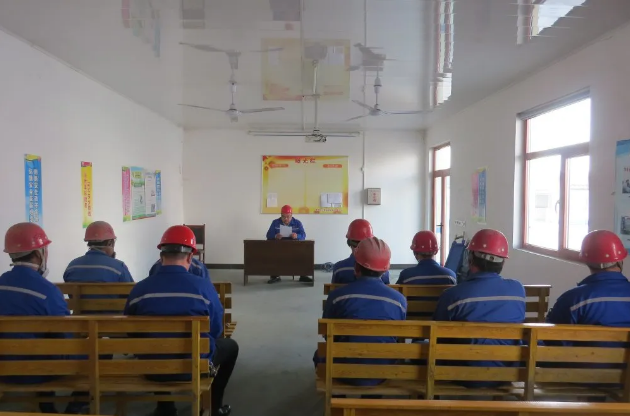 黃驊三陽(yáng)開(kāi)展有限空間作業(yè)救援演練92