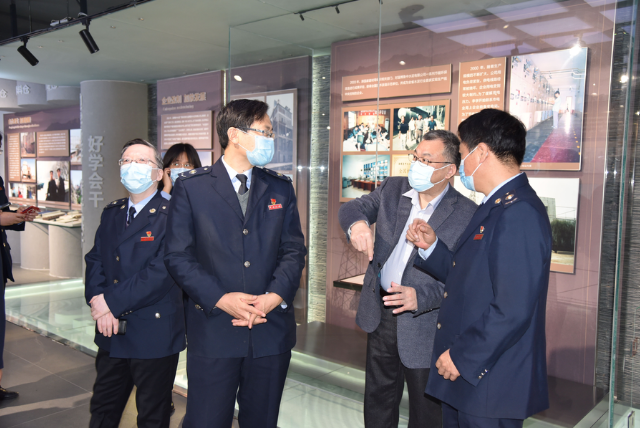 不忘初心 牢記宗旨—— 淄川區(qū)稅務(wù)局組織黨員到重山集團開展開放式組織生活84