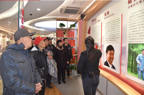 牢記初心使命 推動鄉(xiāng)村振興——演禮村黨支部走進(jìn)重山集團(tuán)開展開放式組織生活24