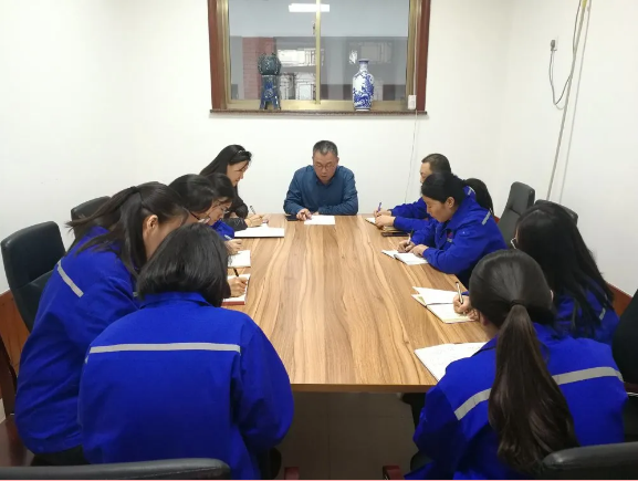  集團(tuán)財(cái)務(wù)中心召開工作會(huì)議53